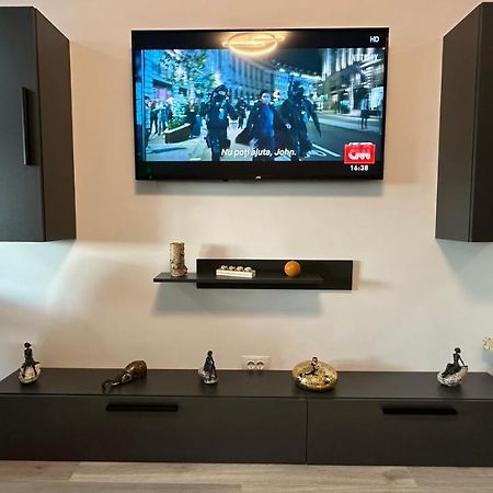 Apartament Lux Bacovia 2 Apartment บาเคา ภายนอก รูปภาพ