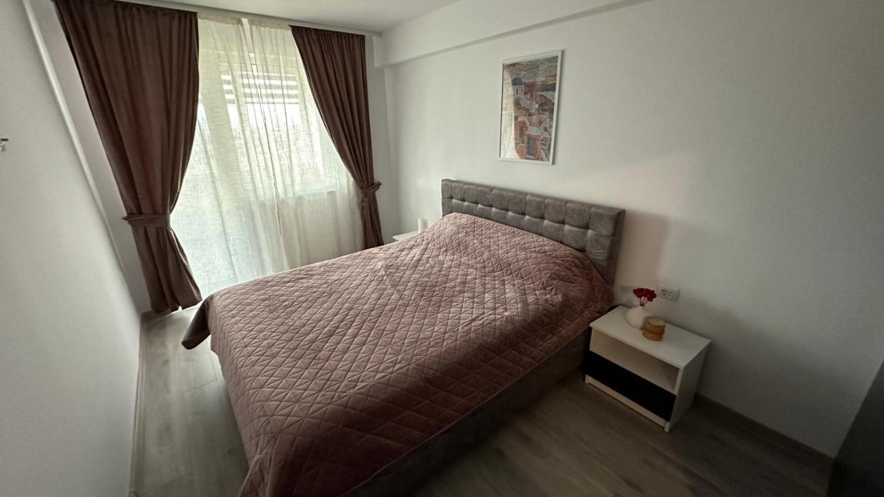 Apartament Lux Bacovia 2 Apartment บาเคา ภายนอก รูปภาพ
